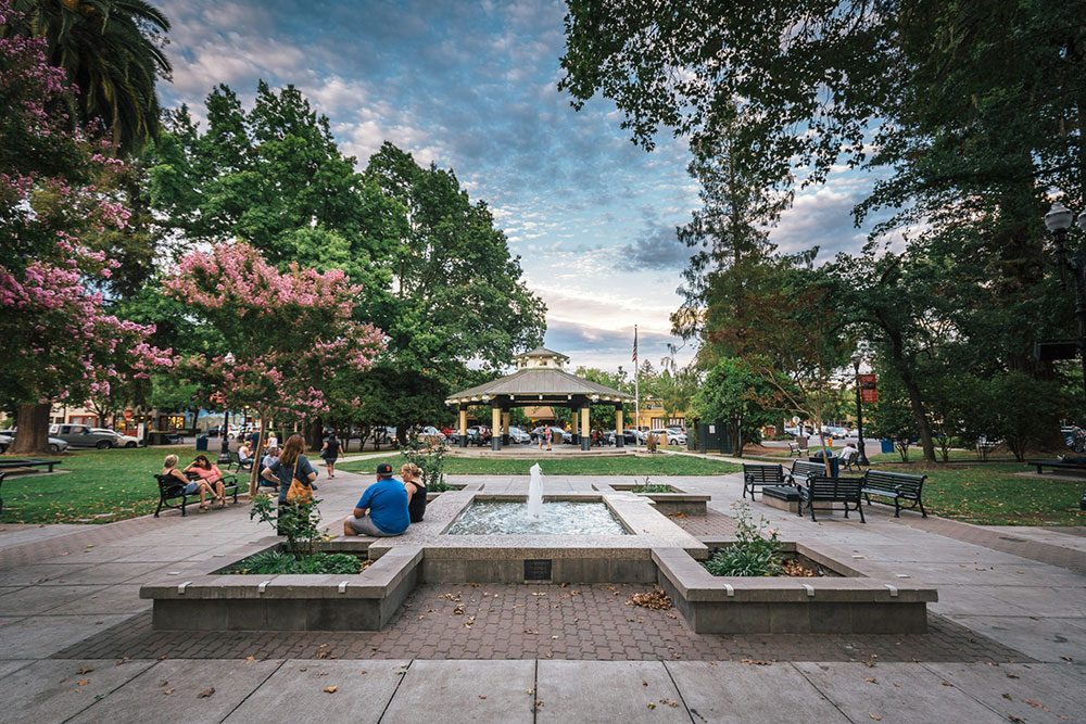 Healdsburg Square
